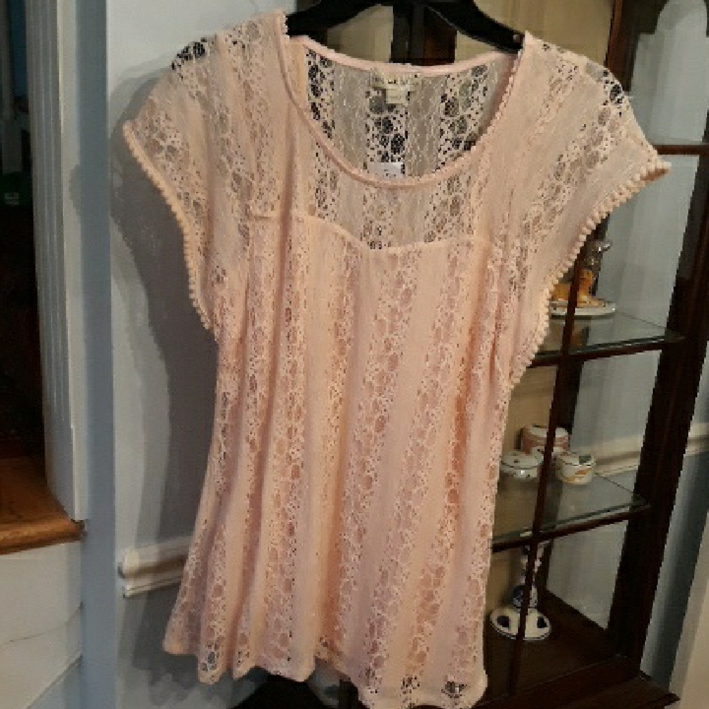 Live and Let Live brand Lace Short Sleeve Top in Soft Pink, Size M, 92% Nylon